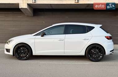 Хэтчбек SEAT Leon 2016 в Киеве
