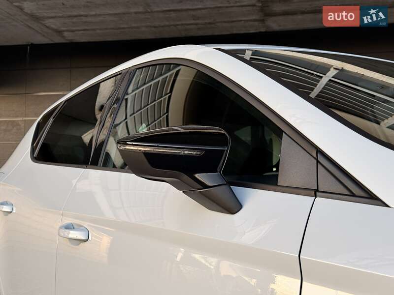 Хэтчбек SEAT Leon 2016 в Киеве фото 5 Хэтчбек SEAT Leon 2016 в Киеве