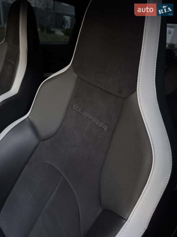 Хетчбек SEAT Leon 2016 в Харкові