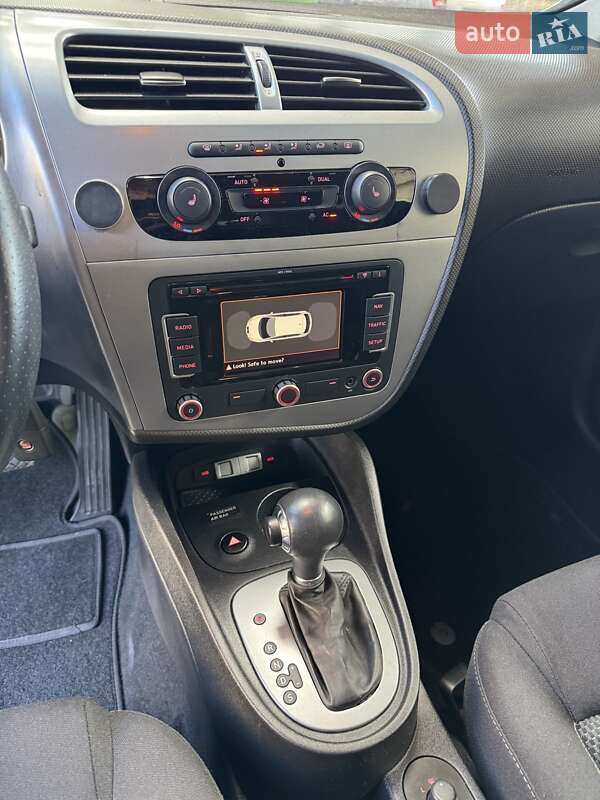 Хетчбек SEAT Leon 2010 в Луцьку