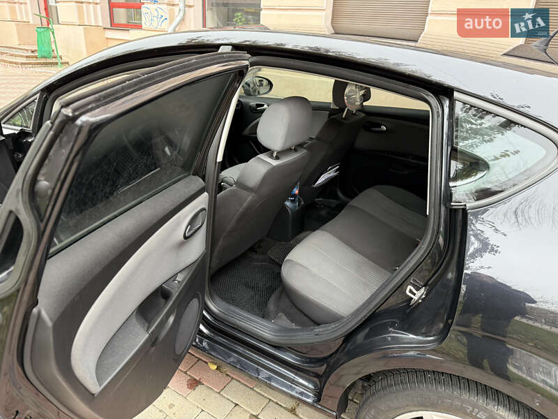 Хэтчбек SEAT Leon 2011 в Харькове фото 7 Хэтчбек SEAT Leon 2011 в Харькове