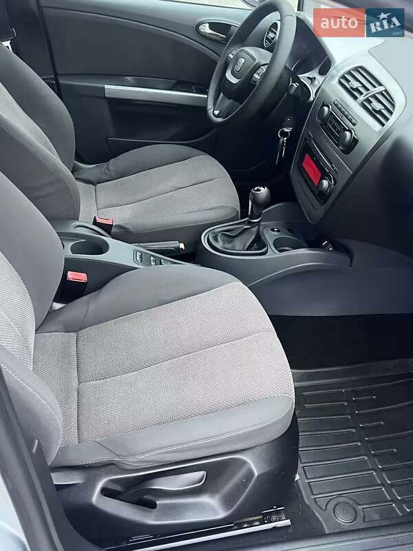 Хетчбек SEAT Leon 2009 в Рівному фото 16 Хетчбек SEAT Leon 2009 в Рівному