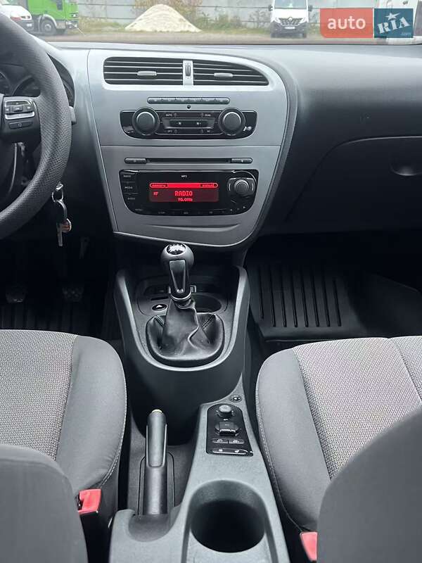 Хетчбек SEAT Leon 2009 в Рівному фото 17 Хетчбек SEAT Leon 2009 в Рівному