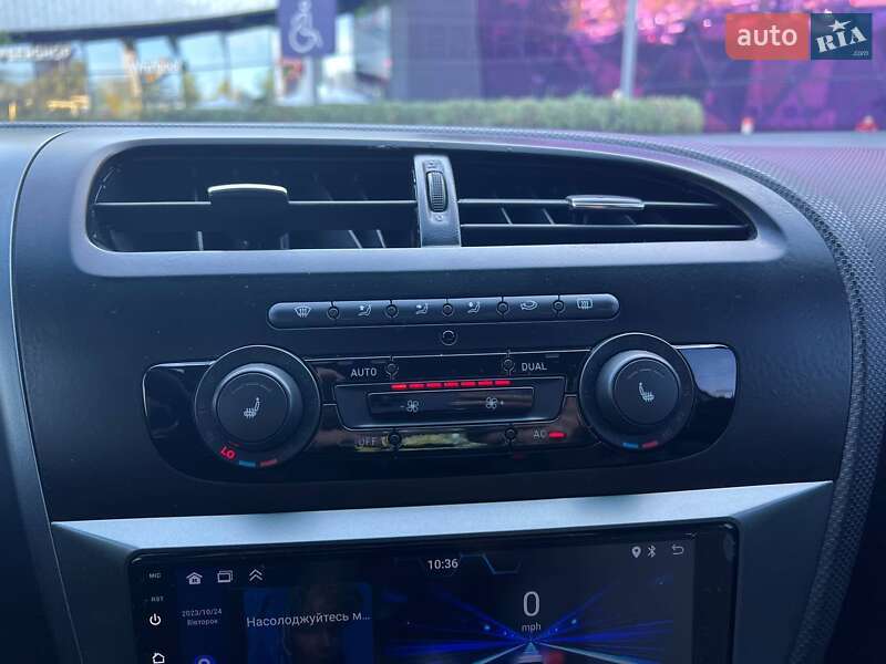 Хэтчбек SEAT Leon 2011 в Киеве фото 20 Хэтчбек SEAT Leon 2011 в Киеве