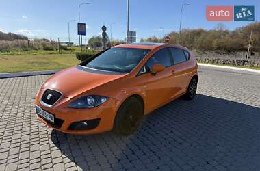 Хэтчбек SEAT Leon 2010 в Львове