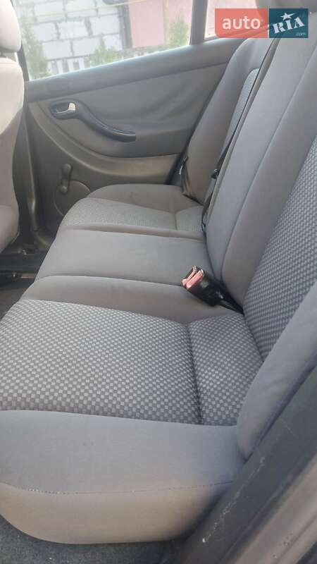 Хэтчбек SEAT Leon 2004 в Кагарлыке фото 19 Хэтчбек SEAT Leon 2004 в Кагарлыке