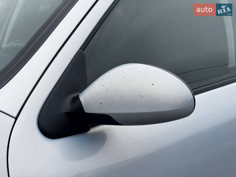 Хэтчбек SEAT Leon 2004 в Ахтырке фото 11 Хэтчбек SEAT Leon 2004 в Ахтырке