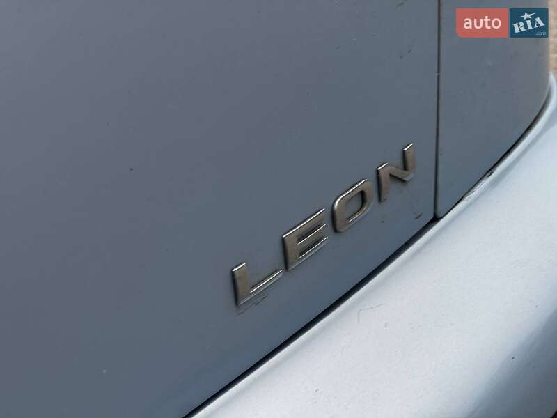 Хэтчбек SEAT Leon 2004 в Ахтырке фото 21 Хэтчбек SEAT Leon 2004 в Ахтырке