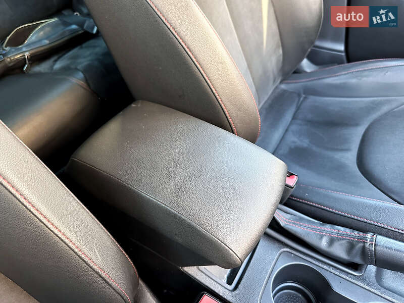 Хэтчбек SEAT Leon 2013 в Киеве фото 47 Хэтчбек SEAT Leon 2013 в Киеве