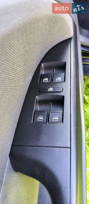 Хэтчбек SEAT Leon 2007 в Хырове