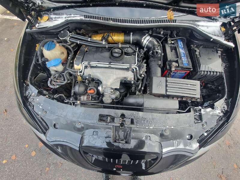 Хэтчбек SEAT Leon 2007 в Киеве