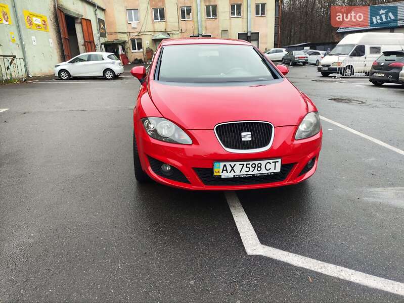 Хэтчбек SEAT Leon 2011 в Виннице