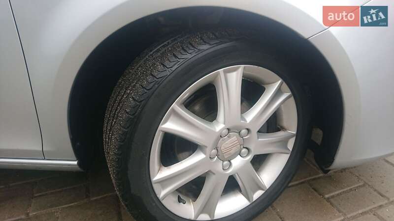 Хетчбек SEAT Leon 2008 в Черкасах