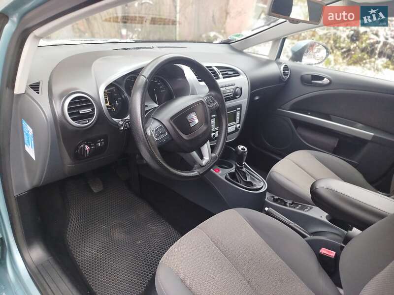 Хетчбек SEAT Leon 2009 в Рівному