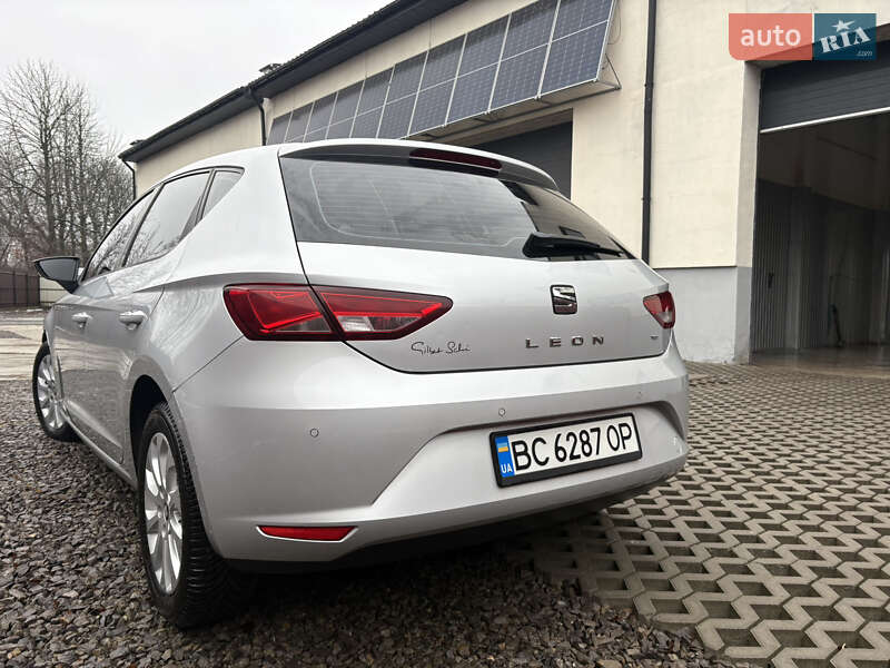 Хетчбек SEAT Leon 2013 в Бурштині