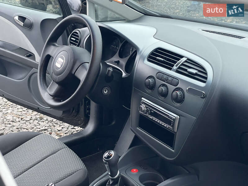 Хэтчбек SEAT Leon 2006 в Луцке фото 19 Хэтчбек SEAT Leon 2006 в Луцке