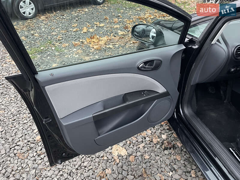 Хэтчбек SEAT Leon 2006 в Луцке фото 16 Хэтчбек SEAT Leon 2006 в Луцке