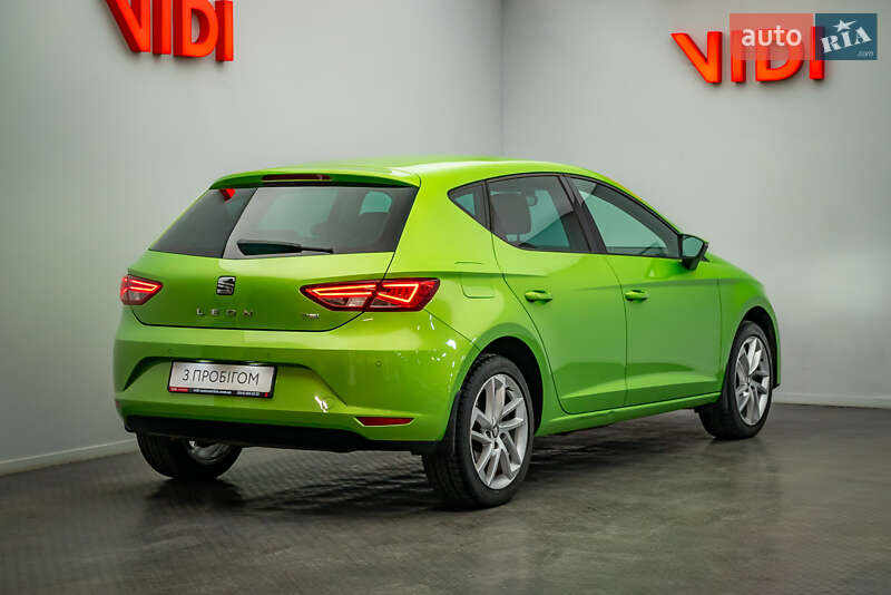 Хэтчбек SEAT Leon 2016 в Киеве