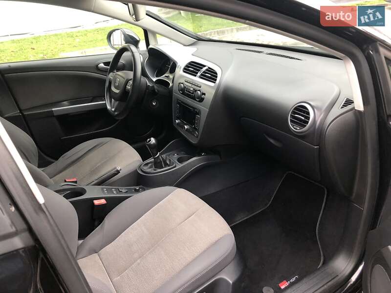 Хетчбек SEAT Leon 2010 в Львові