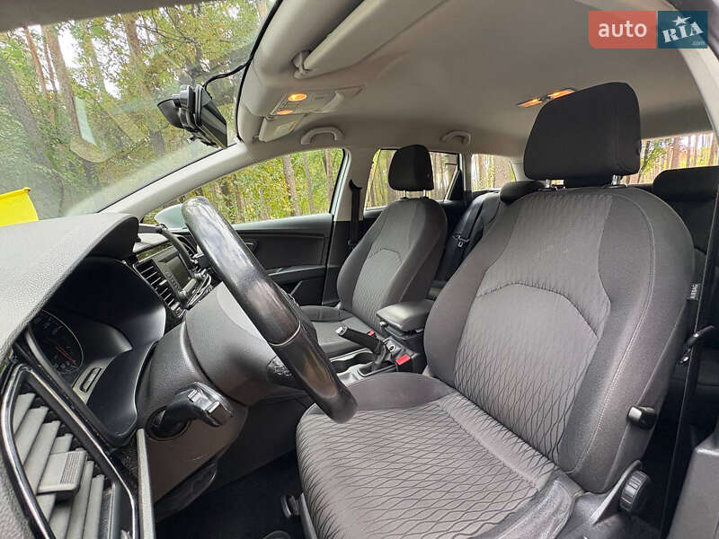 Универсал SEAT Leon 2015 в Киеве