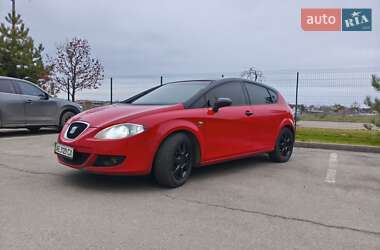 Хэтчбек SEAT Leon 2008 в Днепре
