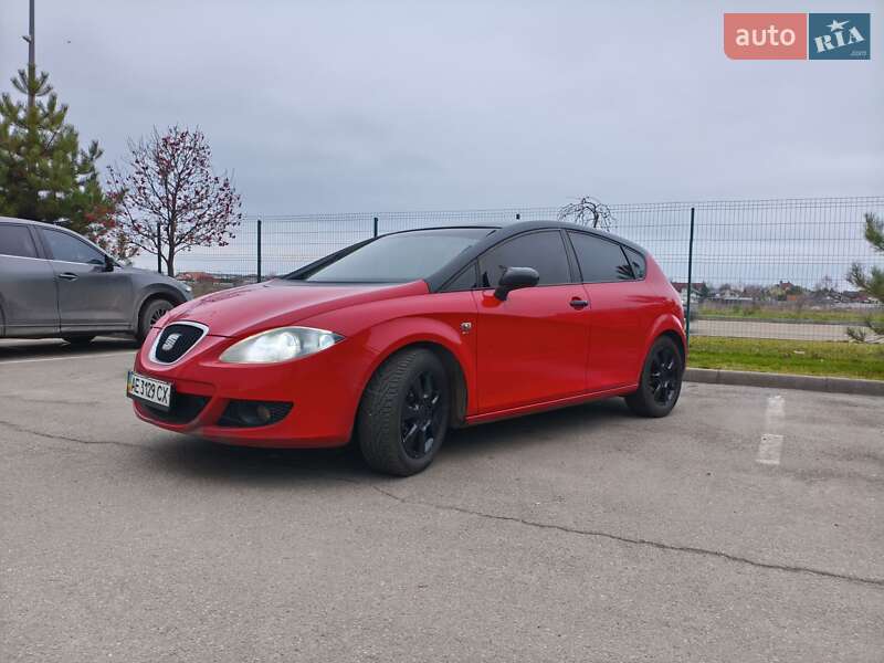 Хэтчбек SEAT Leon 2008 в Днепре