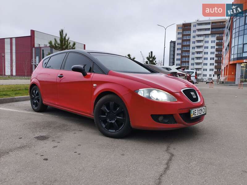 Хэтчбек SEAT Leon 2008 в Днепре