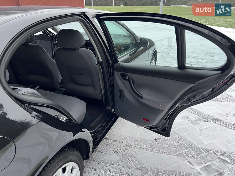 Хетчбек SEAT Leon 2001 в Львові