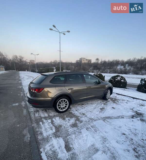 Универсал SEAT Leon 2015 в Днепре