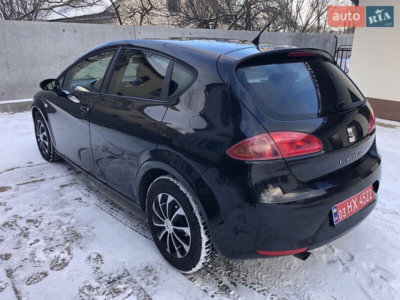 Хэтчбек SEAT Leon 2006 в Радивилове