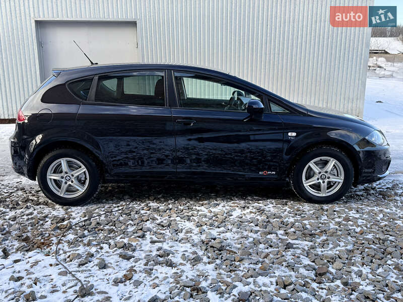 Хэтчбек SEAT Leon 2011 в Луцке