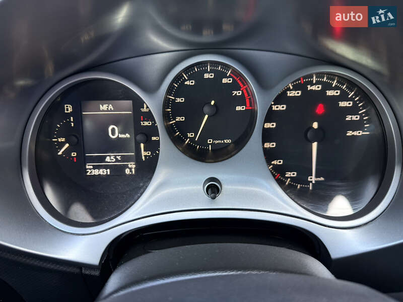 Хэтчбек SEAT Leon 2011 в Луцке