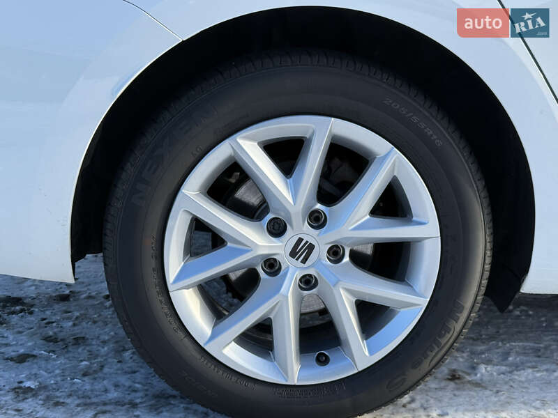 Універсал SEAT Leon 2022 в Луцьку