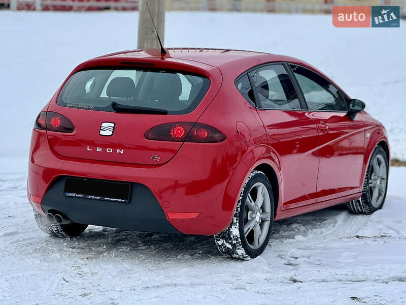 Хэтчбек SEAT Leon 2006 в Киеве
