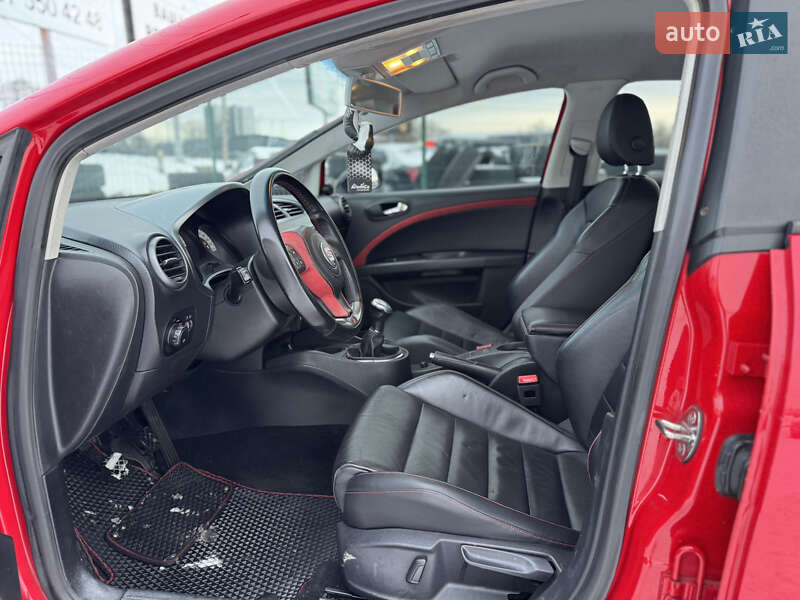 Хэтчбек SEAT Leon 2006 в Киеве