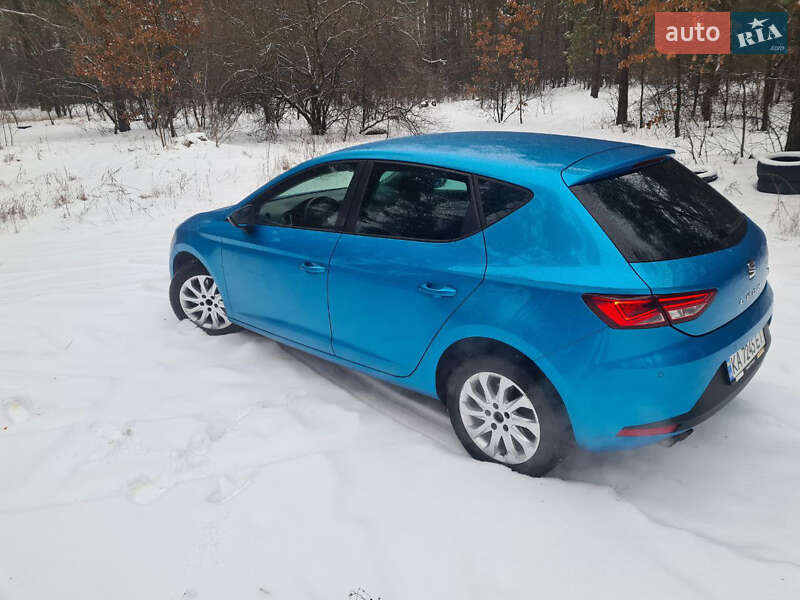 Хэтчбек SEAT Leon 2015 в Киеве