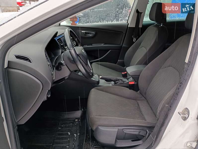 Хэтчбек SEAT Leon 2015 в Киеве