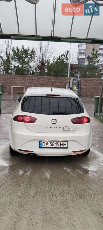 Хэтчбек SEAT Leon 2012 в Кропивницком