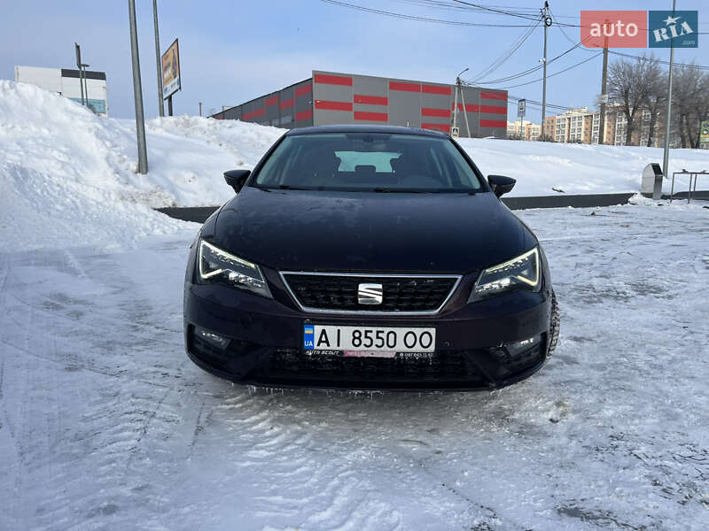 Хэтчбек SEAT Leon 2017 в Киеве