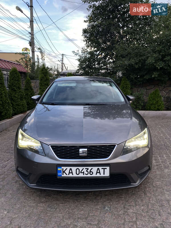 Хэтчбек SEAT Leon 2014 в Первомайске