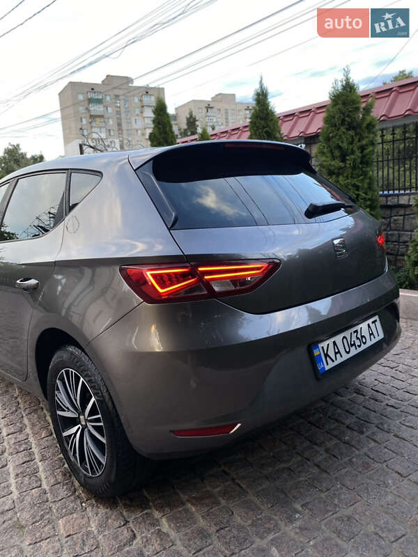 Хэтчбек SEAT Leon 2014 в Первомайске