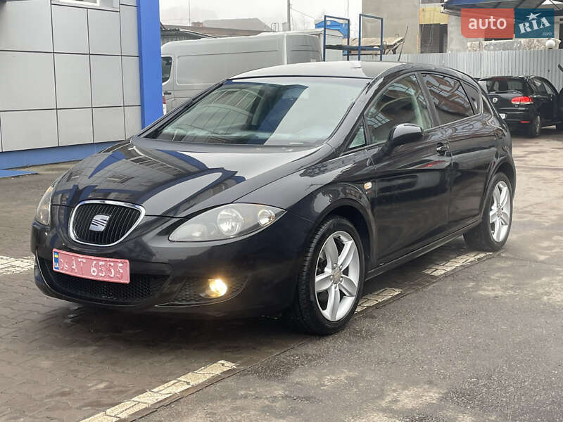 Хэтчбек SEAT Leon 2007 в Житомире