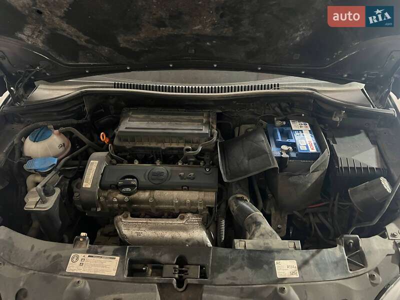 Хэтчбек SEAT Leon 2011 в Львове