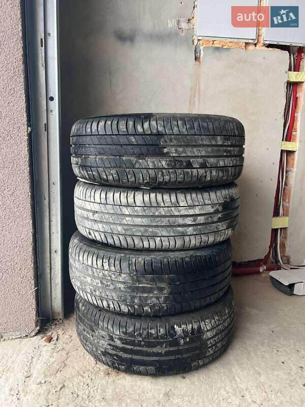 Хэтчбек SEAT Leon 2011 в Львове