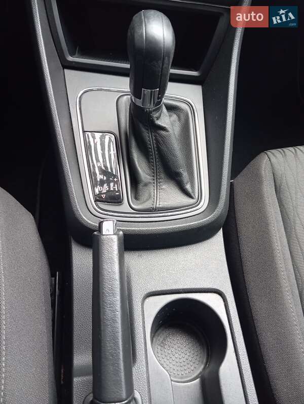 Хэтчбек SEAT Leon 2015 в Киеве