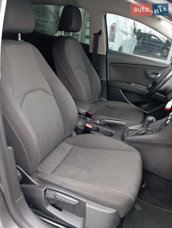 Хэтчбек SEAT Leon 2015 в Киеве