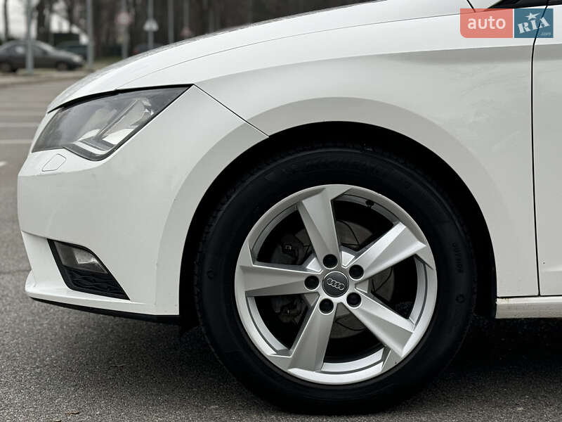 Хетчбек SEAT Leon 2013 в Харкові