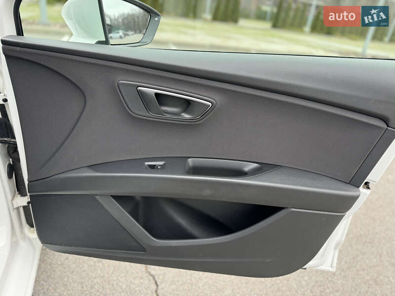 Хетчбек SEAT Leon 2013 в Харкові