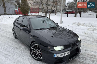 Хэтчбек SEAT Leon 2004 в Киеве
