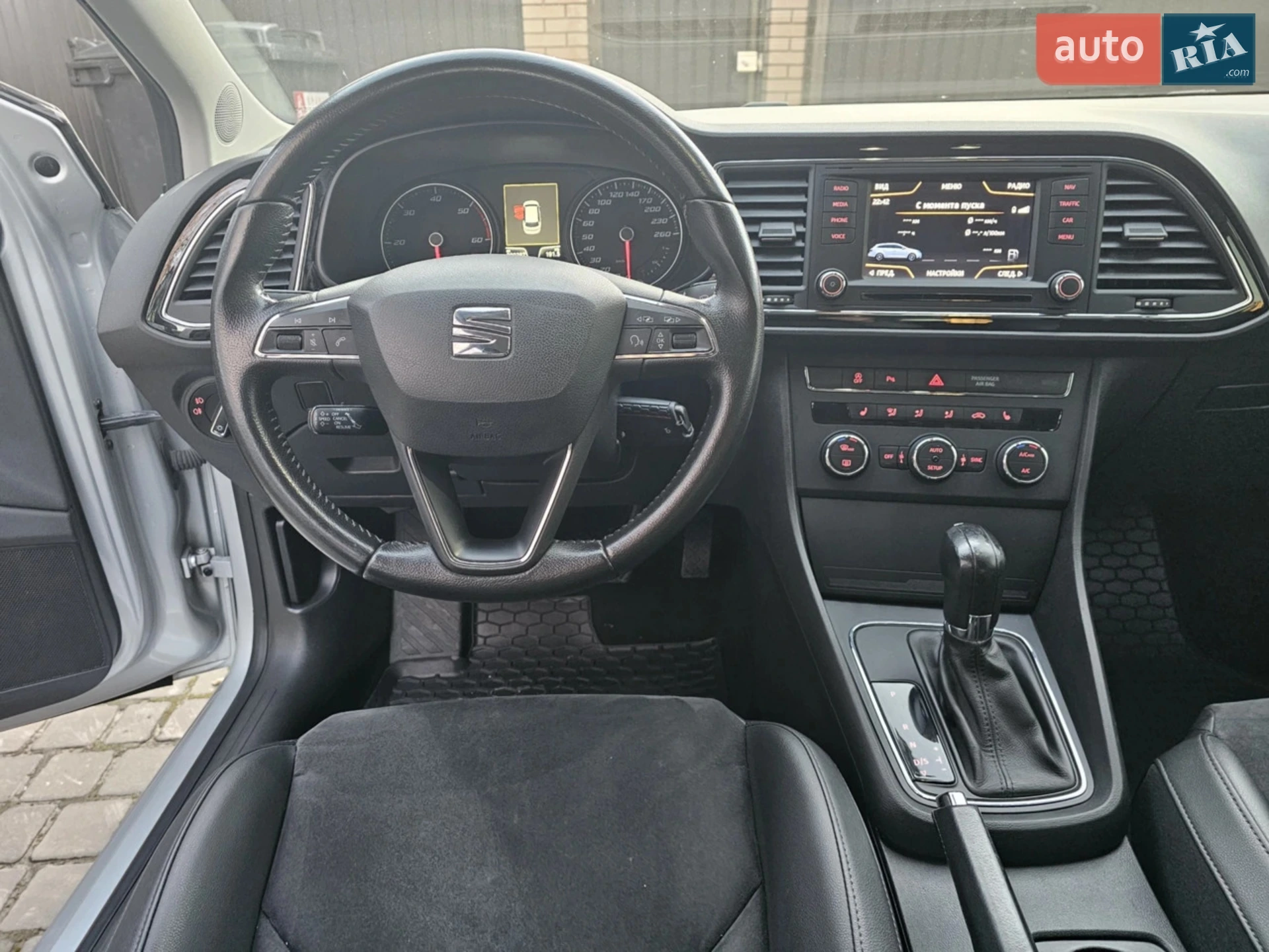 2015 SEAT Leon - мініатюра 4
